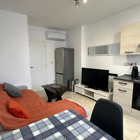 Lejlighed One Bedroom With Terrace In