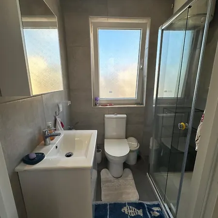 Lägenhet One Bedroom With Terrace In *